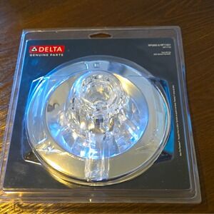 Delta Clear Knob Shower Handle Trim Kit Chrome RP5883 RP17451 Screws